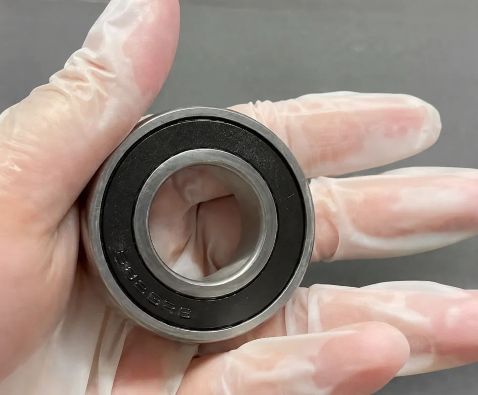 Sealed Deep Groove Ball Bearing